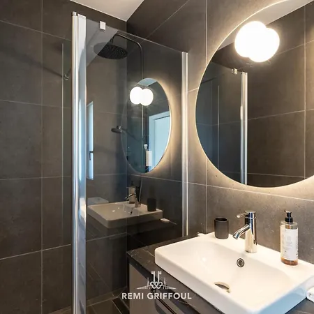 L'elegance 115 M 4 2 Guests Design & Nature *